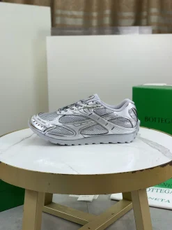 BOTTEGA VENETA Sneakers B40202608031456