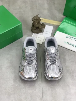 Alternative view of BOTTEGA VENETA Sneakers B40202608031456
