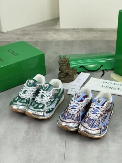 Alternative view of BOTTEGA VENETA Sneakers B40202608031460