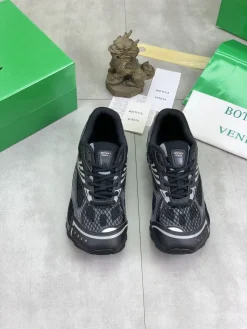 Alternative view of BOTTEGA VENETA Sneakers Leather & Mesh EU35-45 B40202608031457