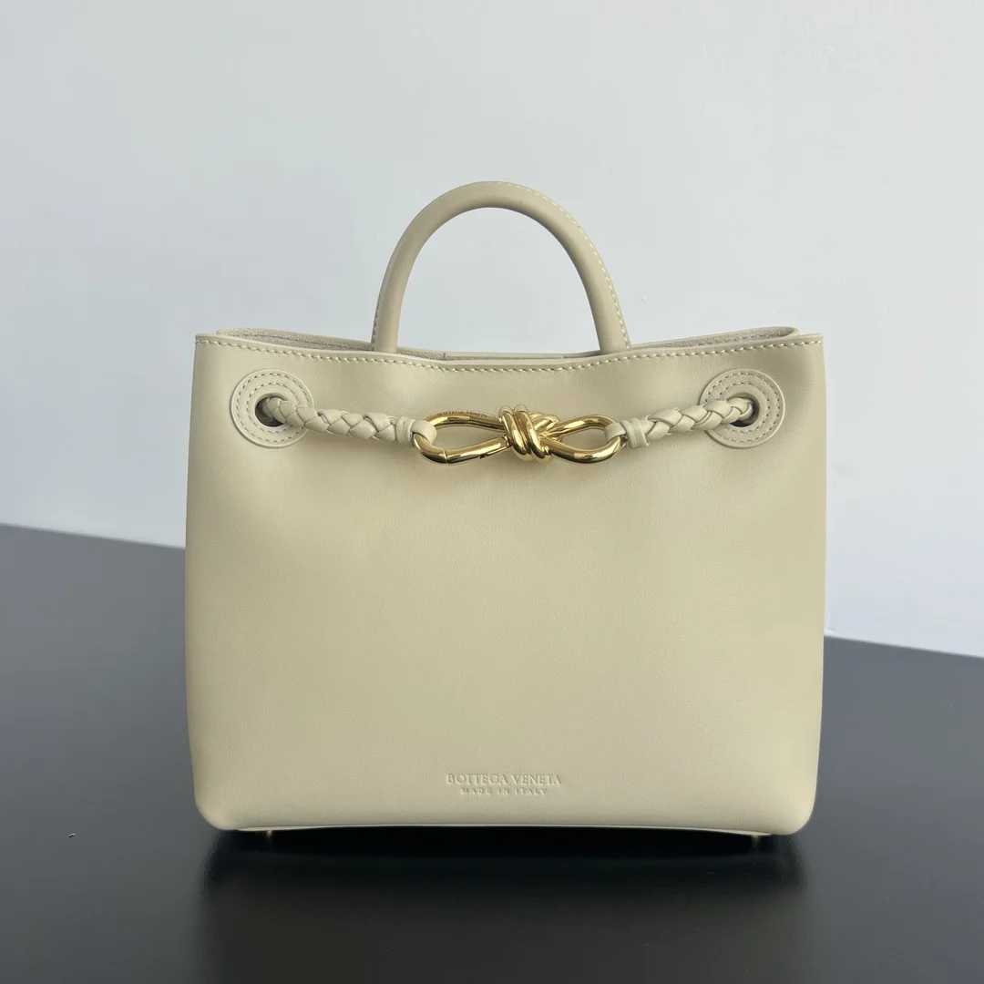 BOTTEGA VENETA Top Handle Bags Calf Leather (Cream-Gold) 25X22X10 A080202608080856