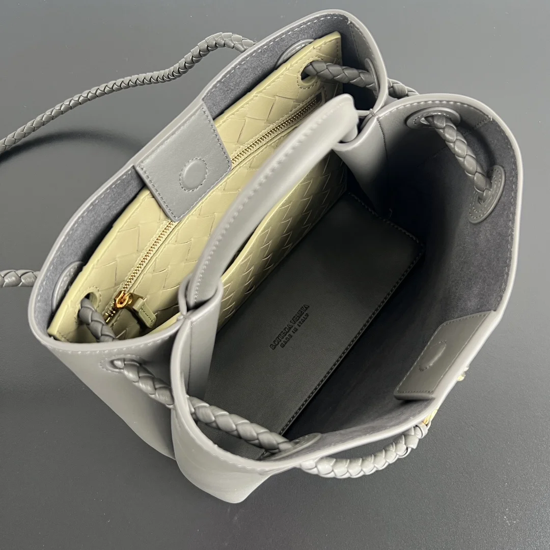BOTTEGA VENETA Top Handle Bags Calf Leather (Grey-Gold) 25X22X10 A080202608080853 - Image 5
