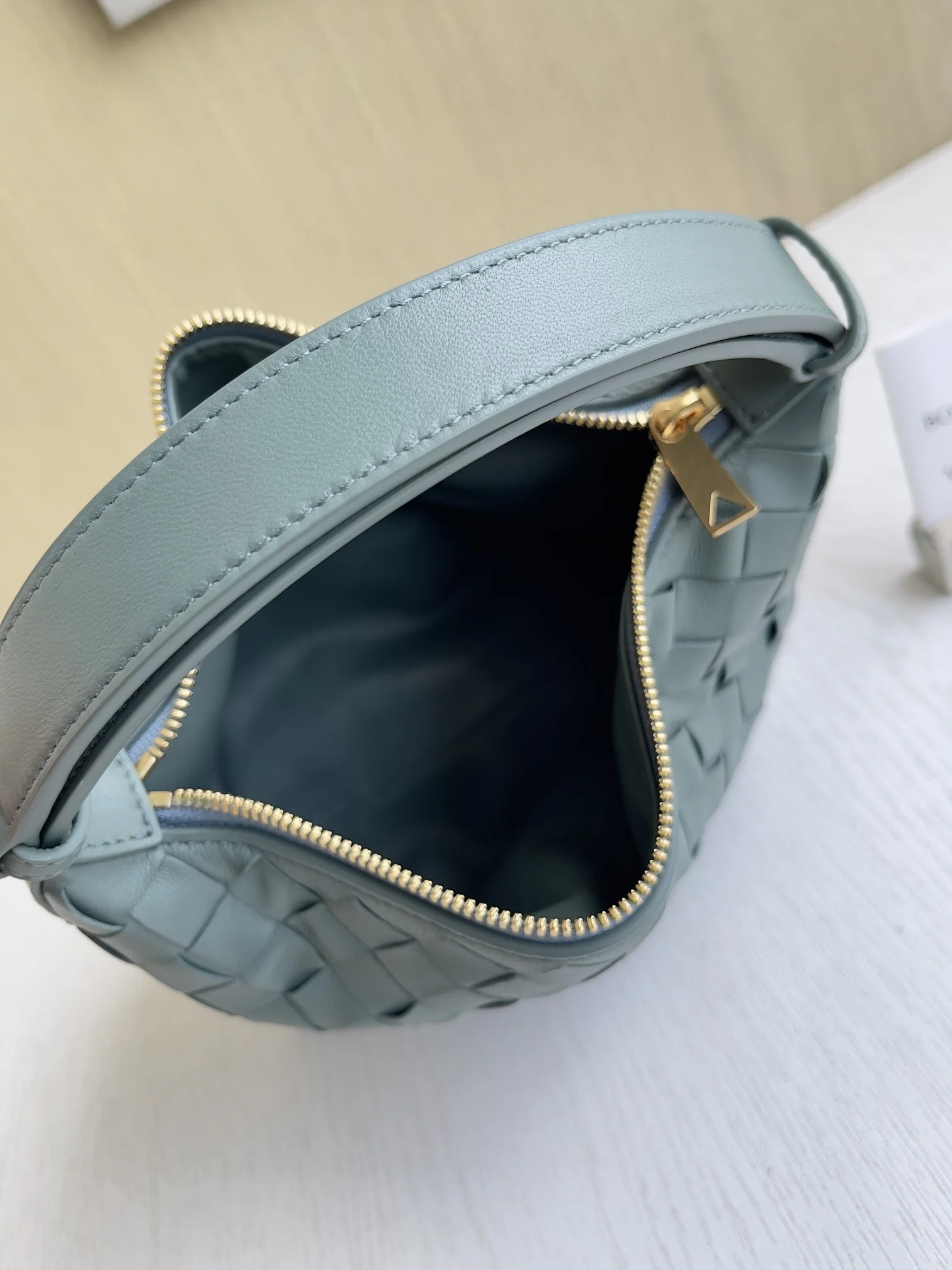 BOTTEGA VENETA Top Handle Bags Intrecciato Leather (Blue-Gray) 22X13X9CM F80202608080219 - Image 9