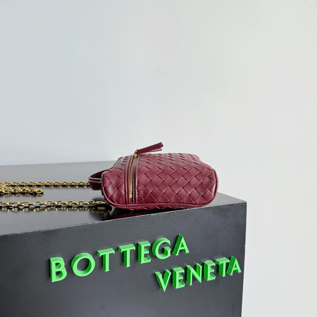 BOTTEGA VENETA Top Handle Bags Lamb Leather (Burgundy-Gold) 19X14X3CM G80202608080106 - Image 2