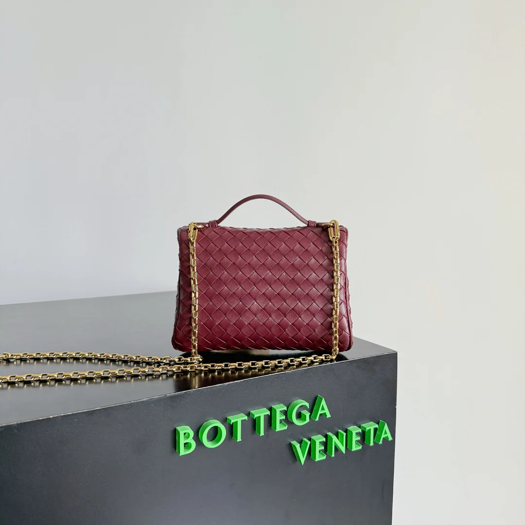 BOTTEGA VENETA Top Handle Bags Lamb Leather (Burgundy-Gold) 19X14X3CM G80202608080106 - Image 3