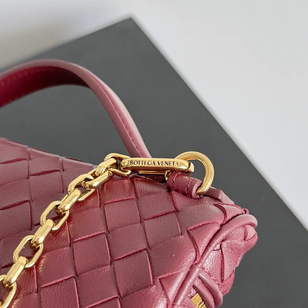 BOTTEGA VENETA Top Handle Bags Lamb Leather (Burgundy-Gold) 19X14X3CM G80202608080106 - Image 4
