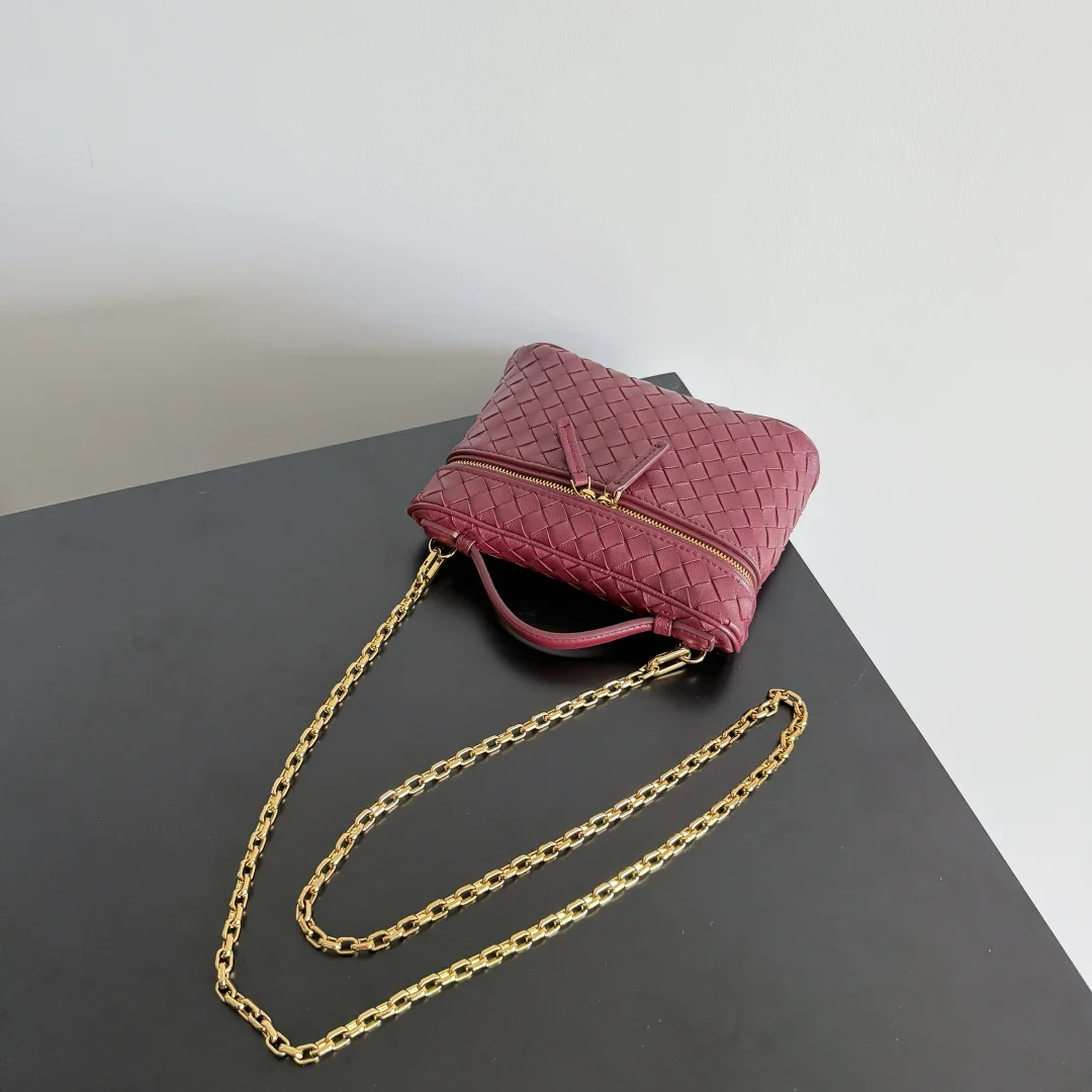 BOTTEGA VENETA Top Handle Bags Lamb Leather (Burgundy-Gold) 19X14X3CM G80202608080106 - Image 5