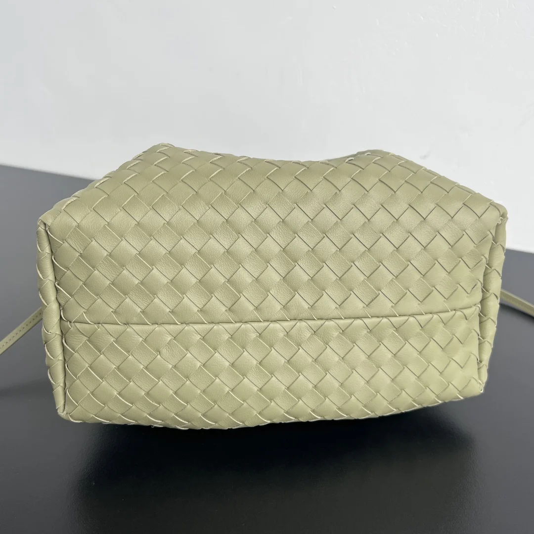 BOTTEGA VENETA Totes Bags Intrecciato Leather (Green) 15X24X12CM H80202608080635 - Image 3