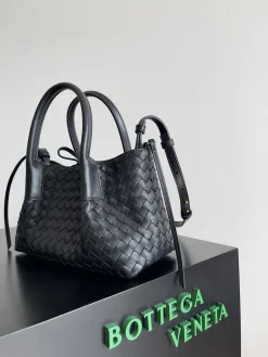 Alternative view of BOTTEGA VENETA Totes Bags Leather (Black) 24X15X12CM H80202608080633