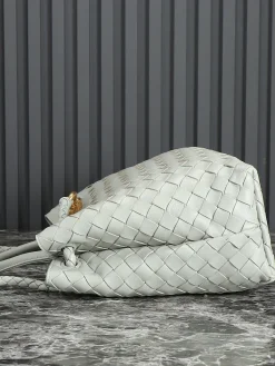 Alternative view of BOTTEGA VENETA Totes Bags Nappa Lambskin (White) 32X24X12 A130202608080565