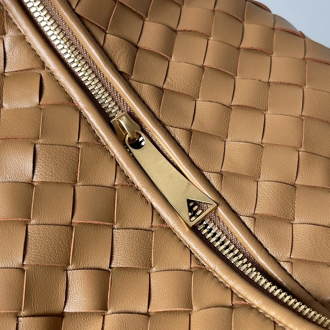 BOTTEGA VENETA Trend Bags Intrecciato Leather (Brown) 48X40X16CM I30202608080031 - Image 6
