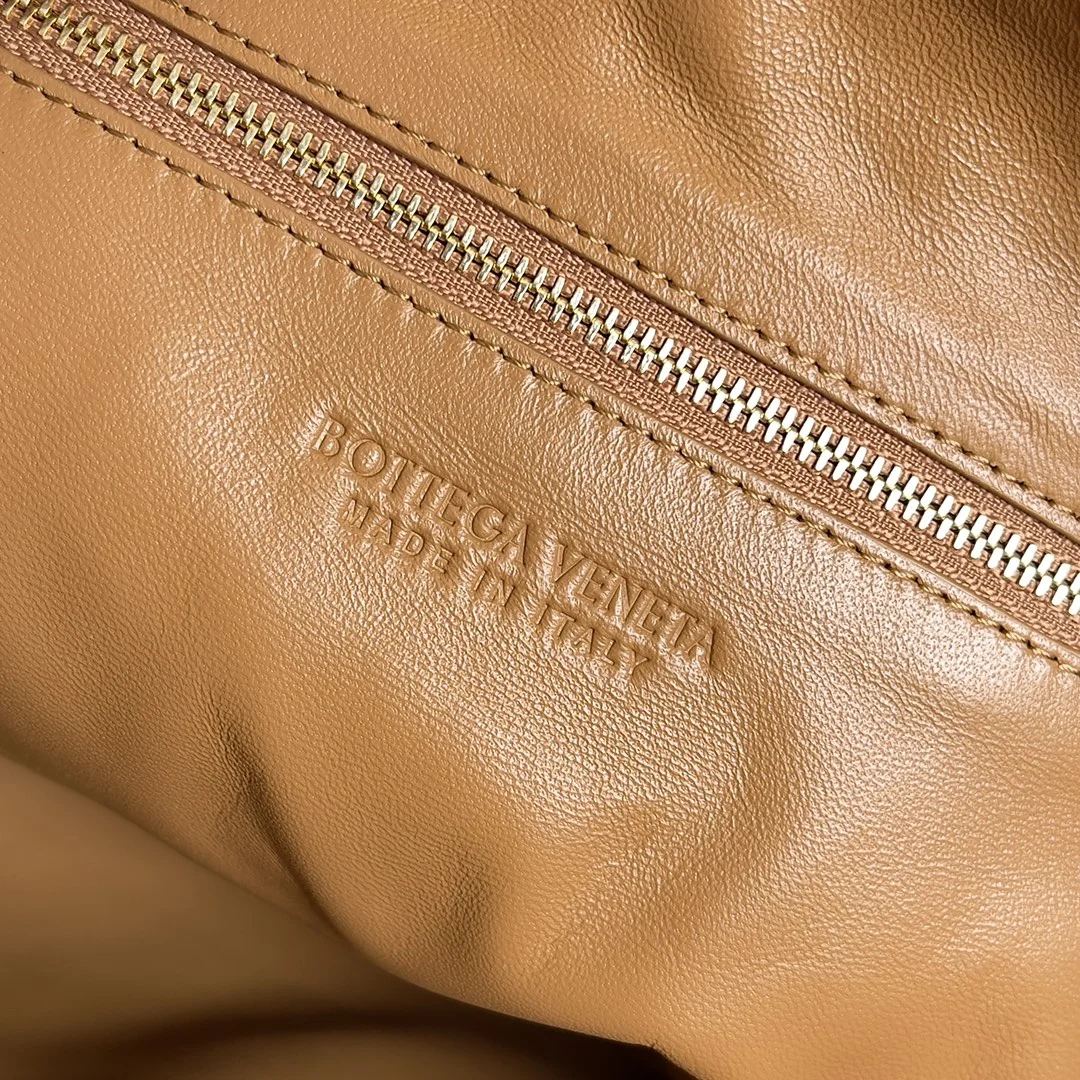 BOTTEGA VENETA Trend Bags Intrecciato Leather (Brown) 48X40X16CM I30202608080031 - Image 8