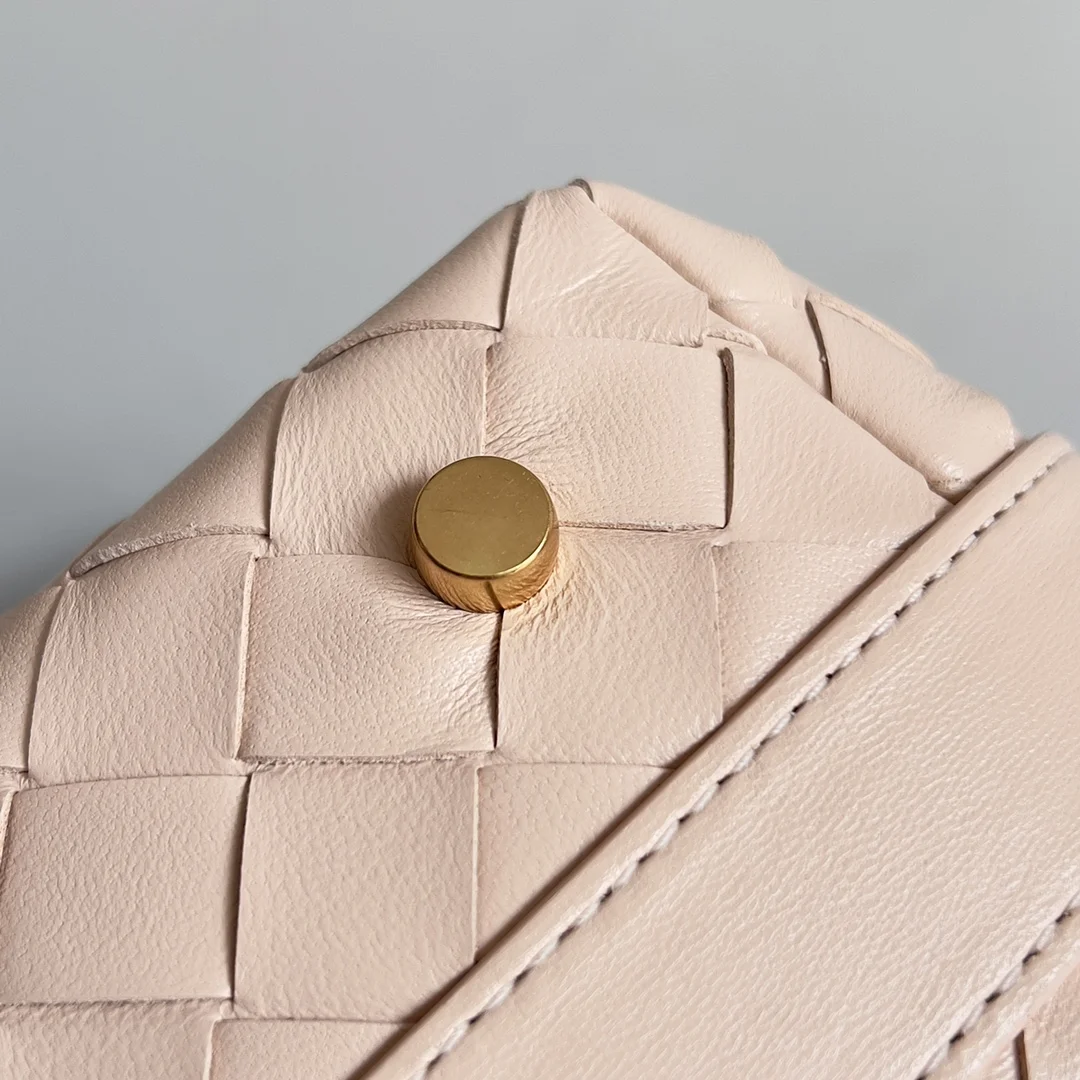 BOTTEGA VENETA Trend Bags Nappa Lambskin (Beige) 22X13X9 F80202608080238 - Image 3