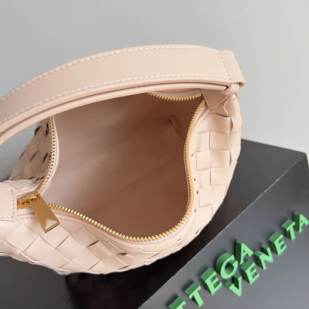 BOTTEGA VENETA Trend Bags Nappa Lambskin (Beige) 22X13X9 F80202608080238 - Image 9