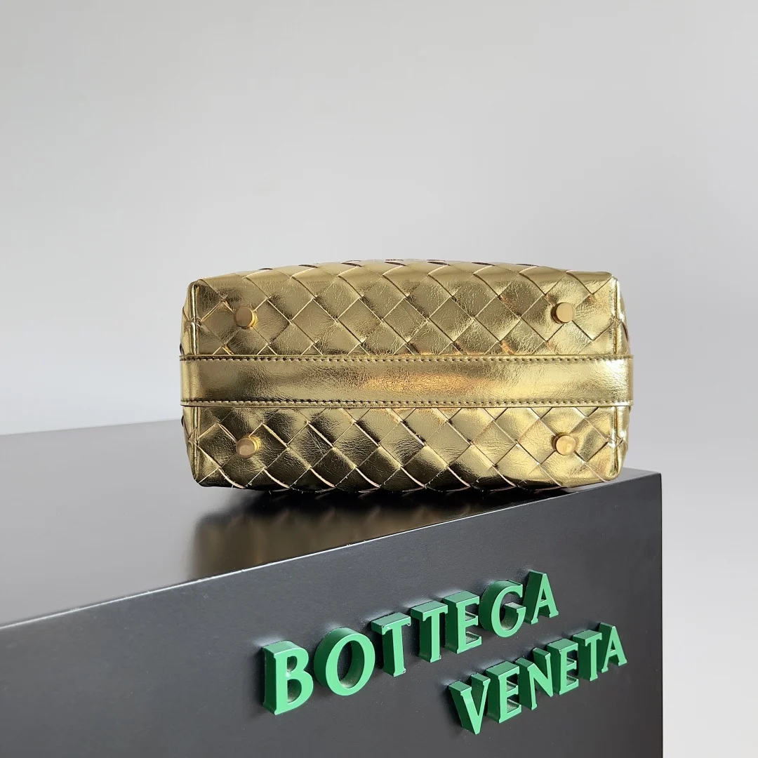 BOTTEGA VENETA Trend Bags Nappa Lambskin (Gold) 22X13X9 F80202608080229 - Image 3
