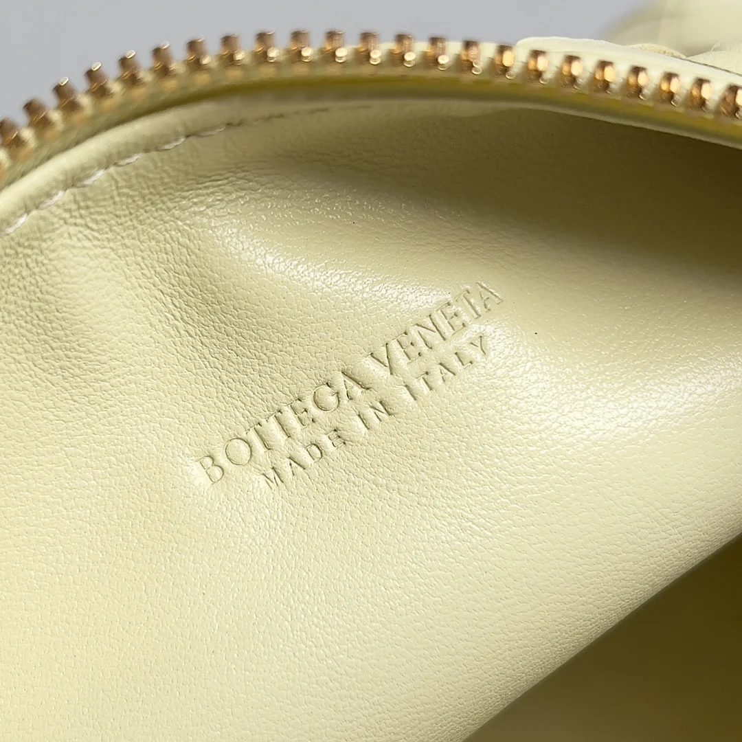 BOTTEGA VENETA Trend Bags Nappa Lambskin (Yellow-Gold) 22X13X9 F80202608080242 - Image 7