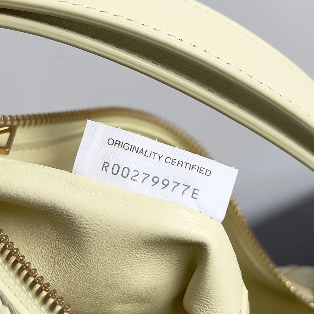 BOTTEGA VENETA Trend Bags Nappa Lambskin (Yellow-Gold) 22X13X9 F80202608080242 - Image 8