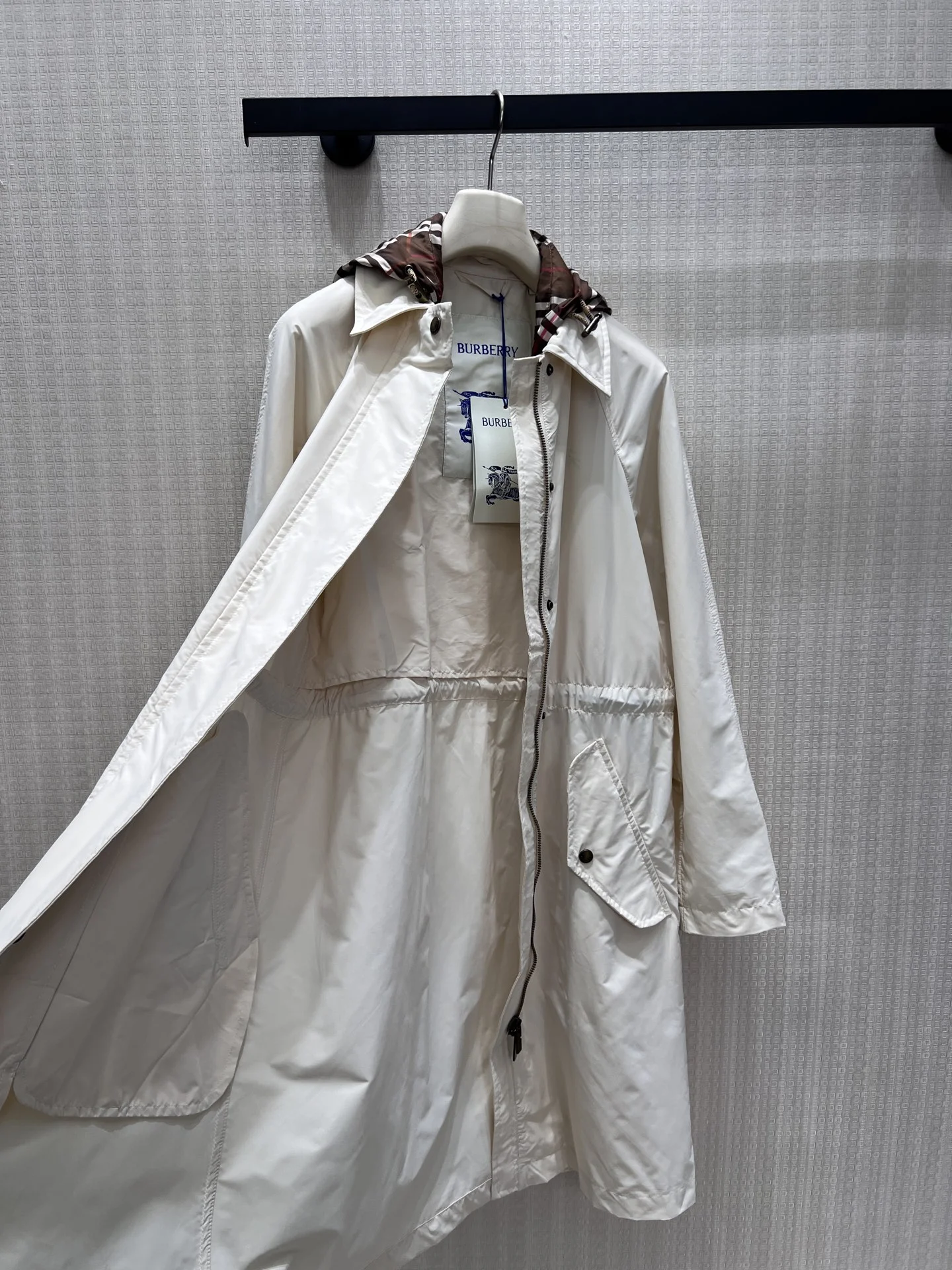 BURBERRY Coats Polyester S-M-L D65202608040241 - Image 2