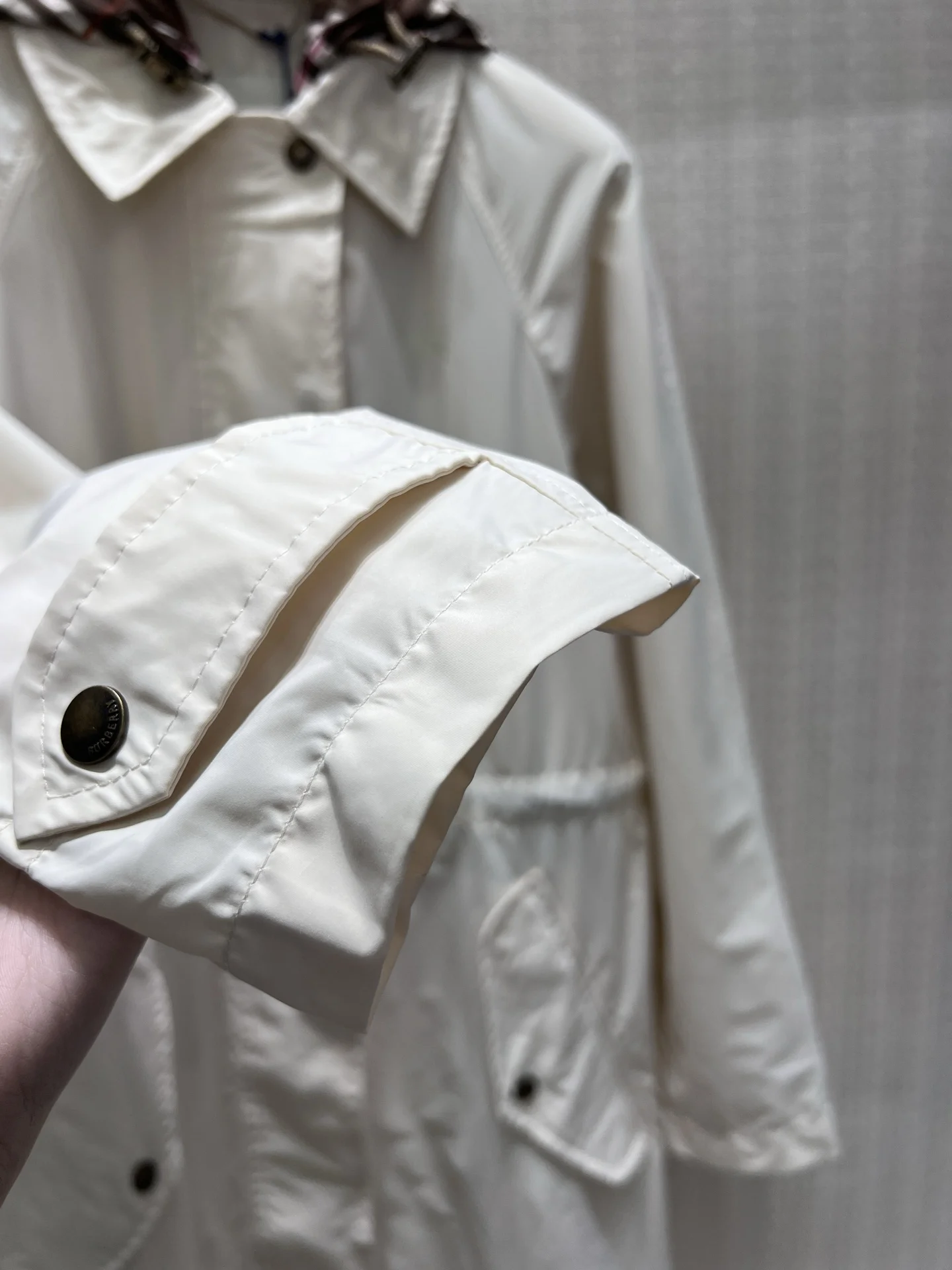 BURBERRY Coats Polyester S-M-L D65202608040241 - Image 8