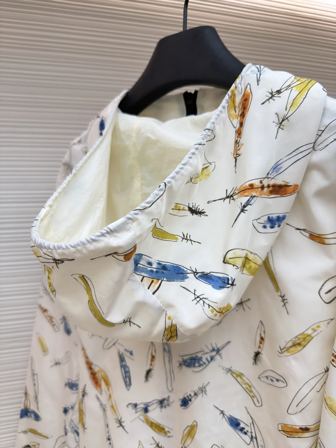 BURBERRY Jackets S-L C05202608060174 - Image 9