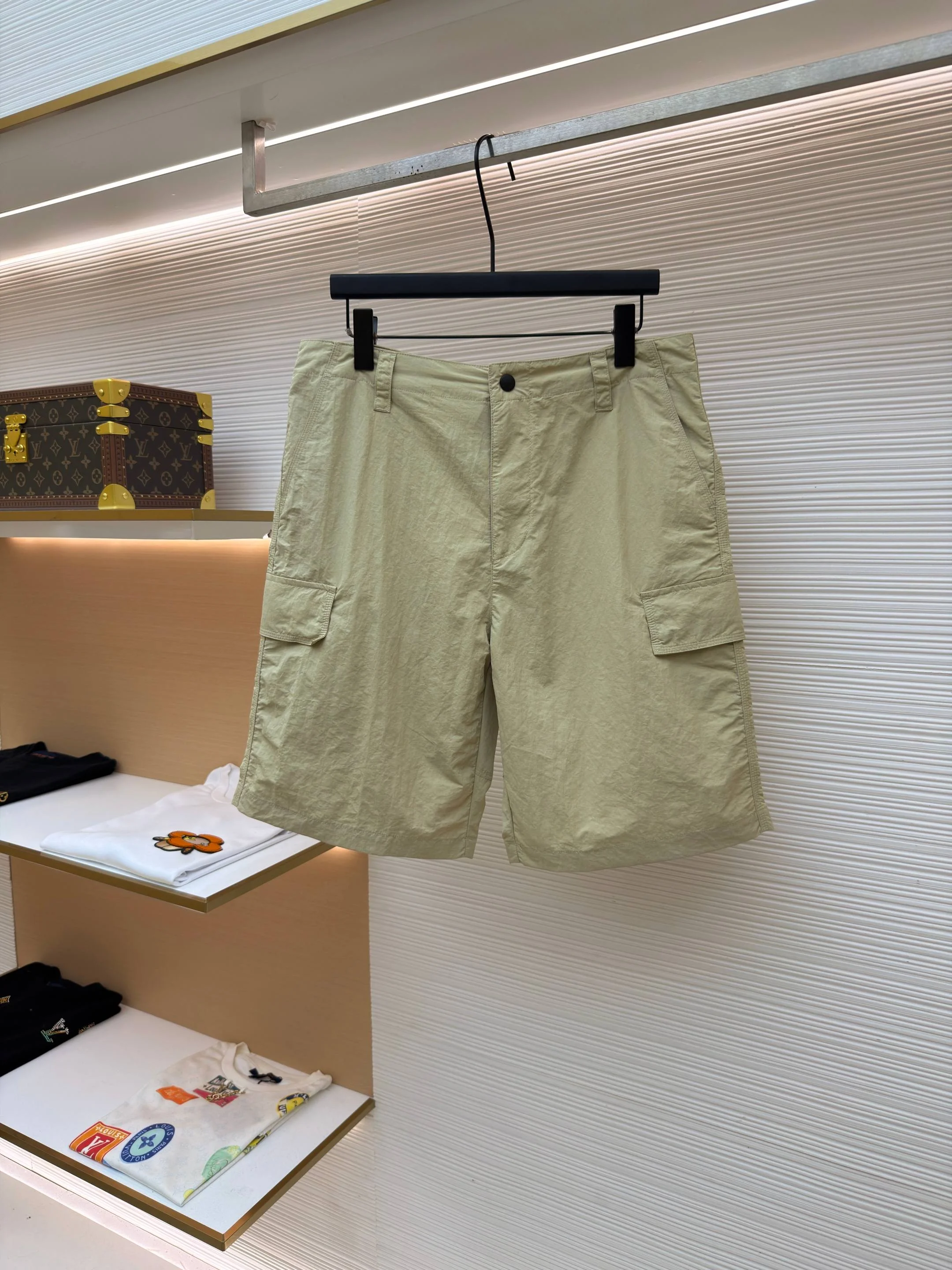 BURBERRY Shorts Nylon 46-52 B15202608060355