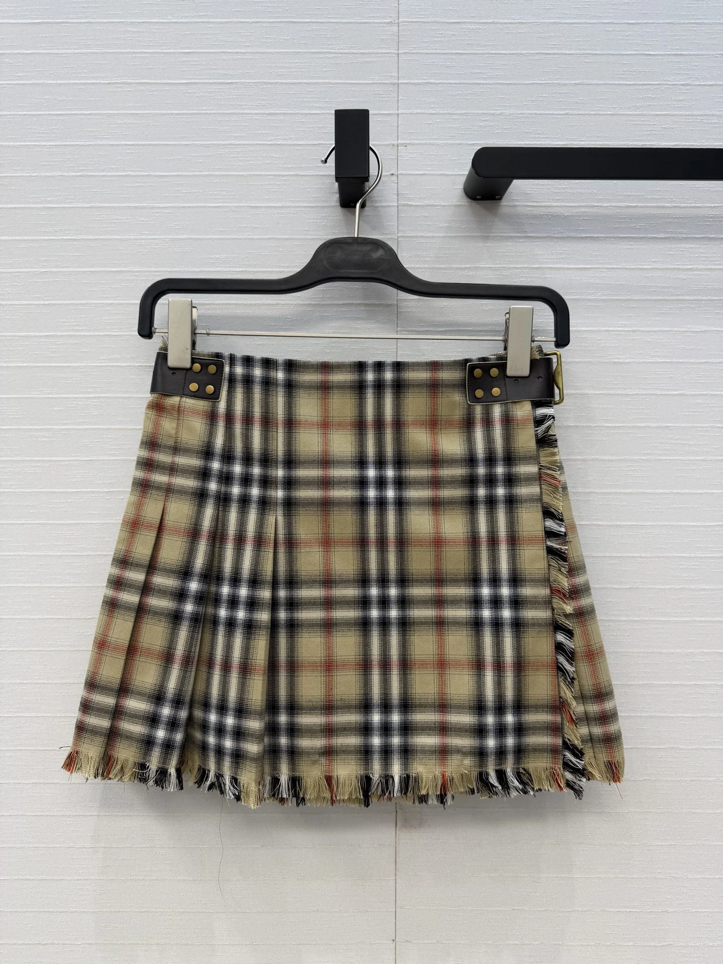 BURBERRY Skirts Pleated Fabric S B60202608040303
