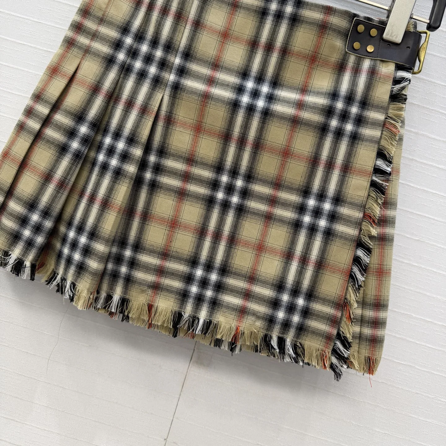 BURBERRY Skirts Pleated Fabric S B60202608040303 - Image 7