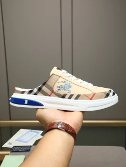 BURBERRY Slides Cow Leather EU38-44 A70202608030341