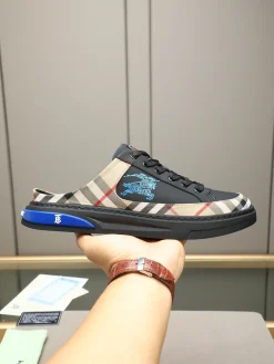 BURBERRY Slippers Cowhide & Sheepskin EU38-44 A70202608030340