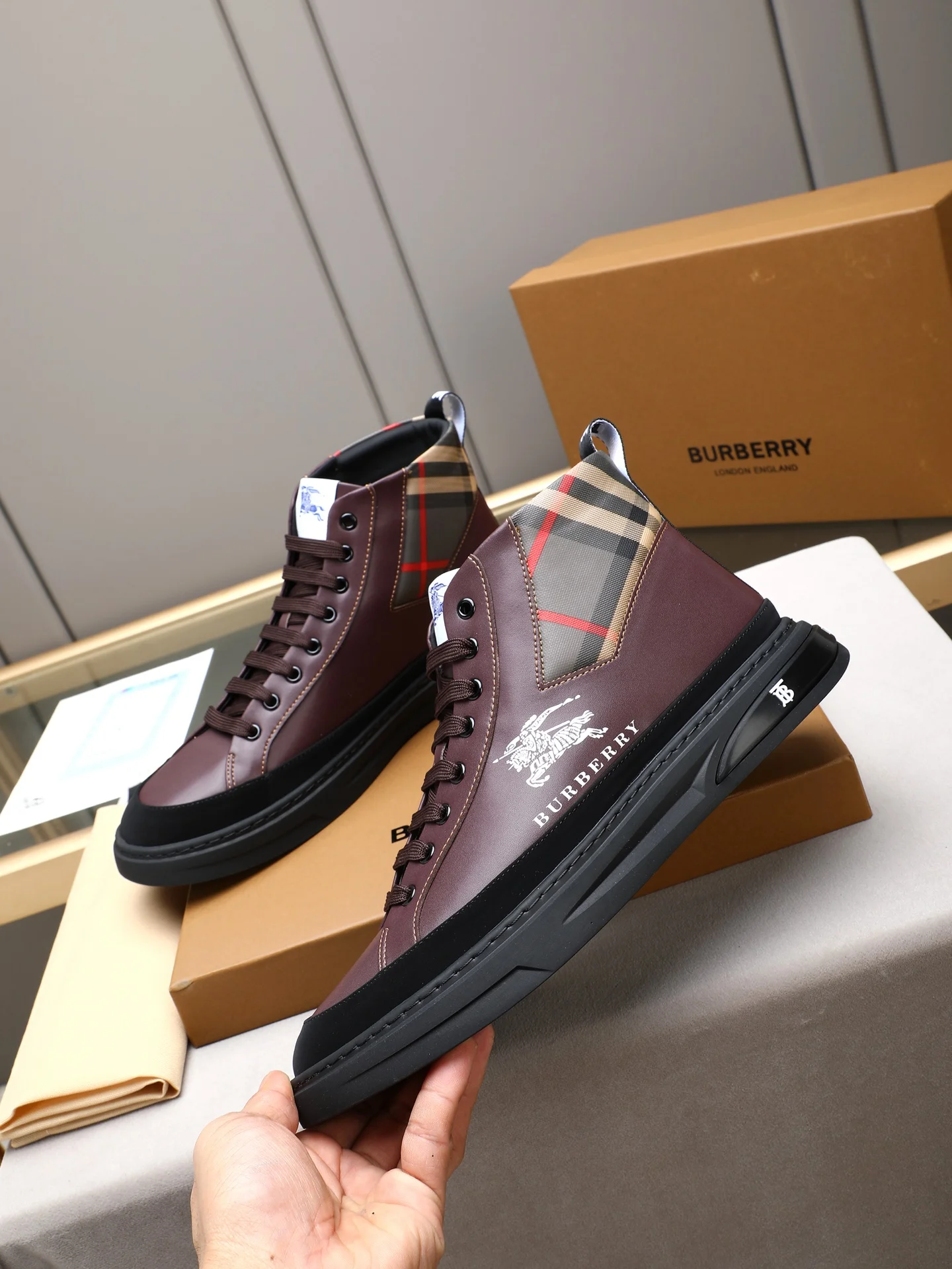 BURBERRY Sneakers Calf Leather EU38-44 B10202608030370 - Image 2