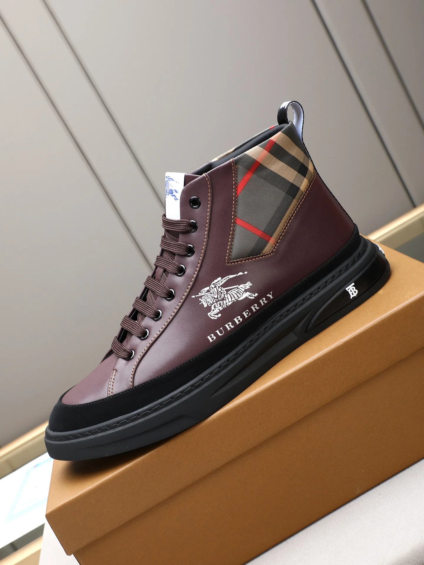 BURBERRY Sneakers Calf Leather EU38-44 B10202608030370 - Image 6