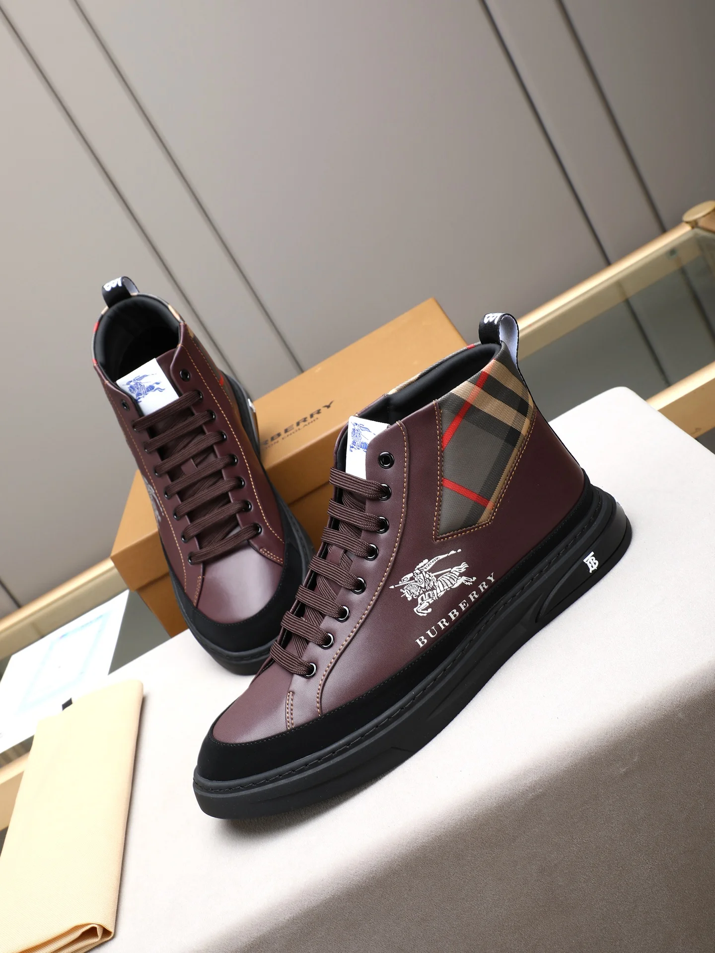 BURBERRY Sneakers Calf Leather EU38-44 B10202608030370 - Image 8