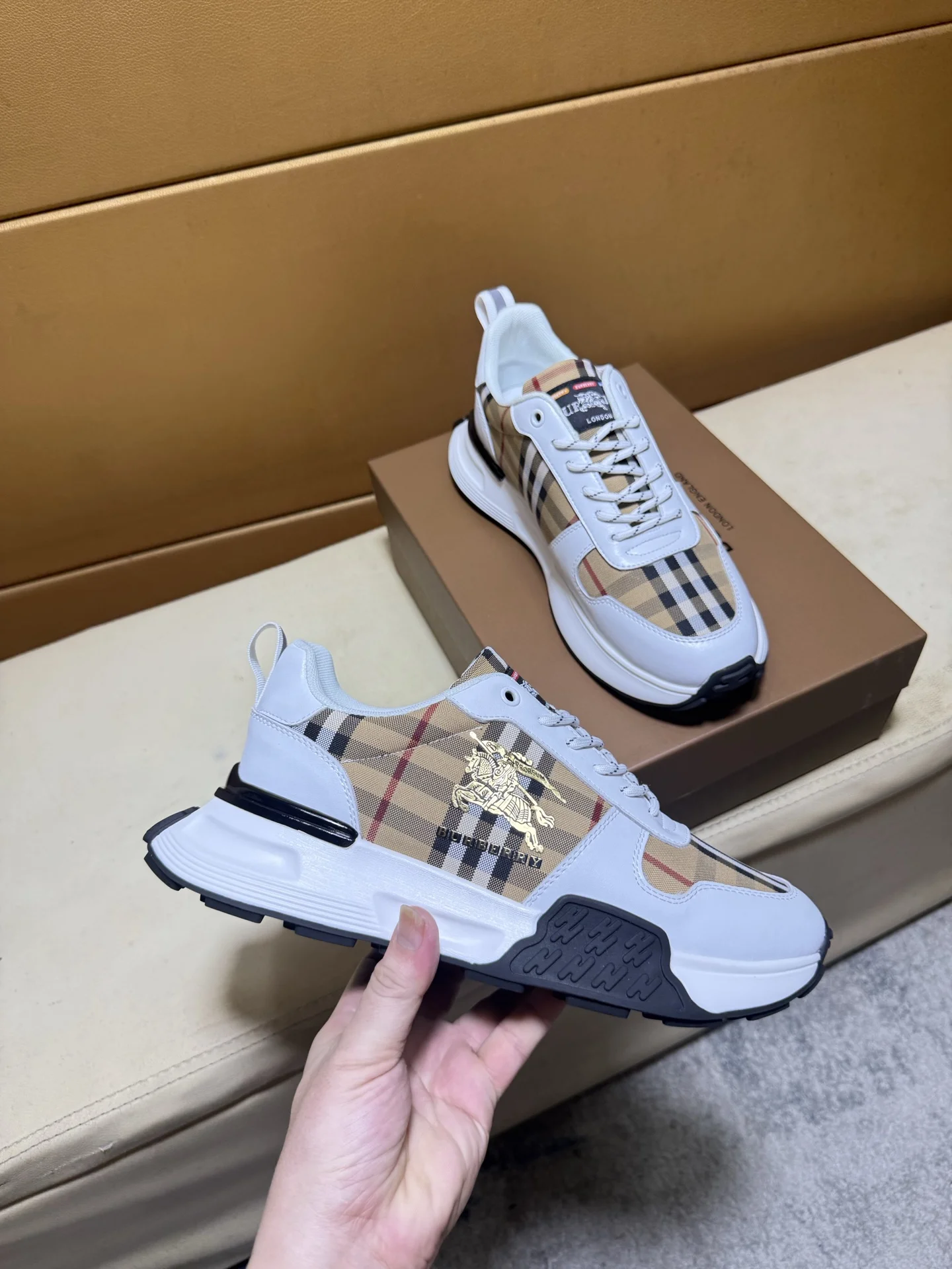 BURBERRY Sneakers Leather EU38-44 B20202608030442 - Image 2