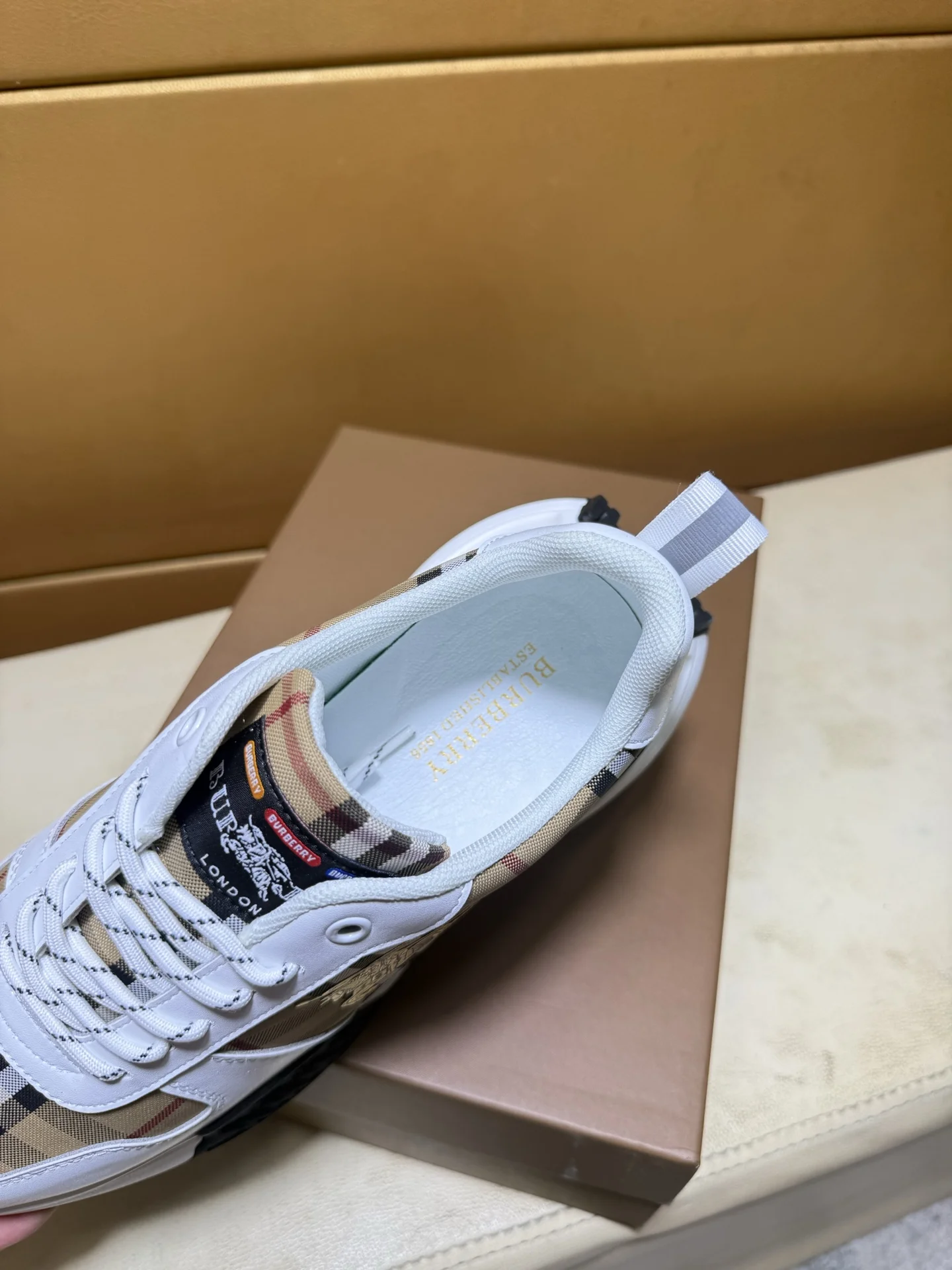 BURBERRY Sneakers Leather EU38-44 B20202608030442 - Image 6