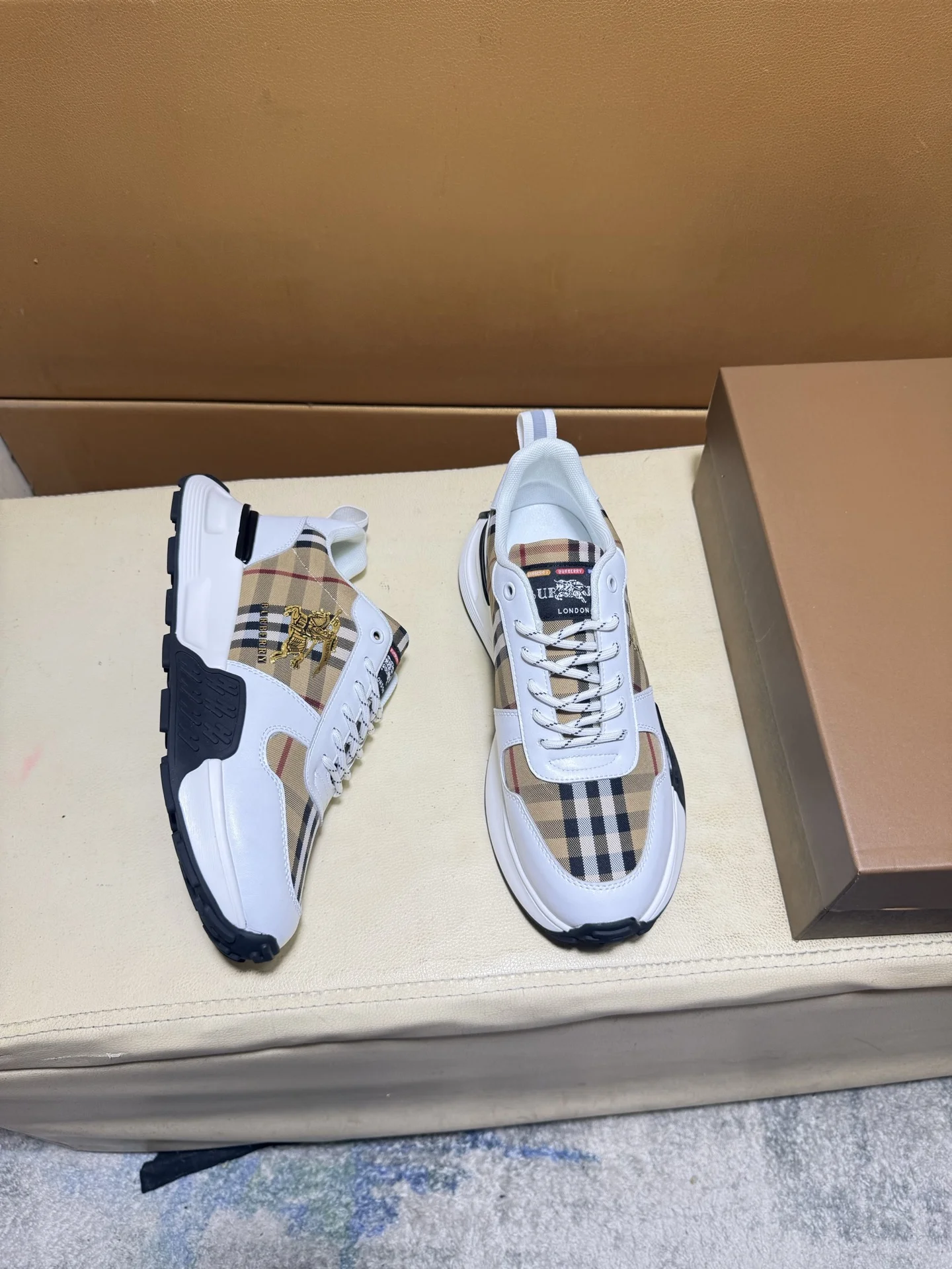 BURBERRY Sneakers Leather EU38-44 B20202608030442 - Image 8