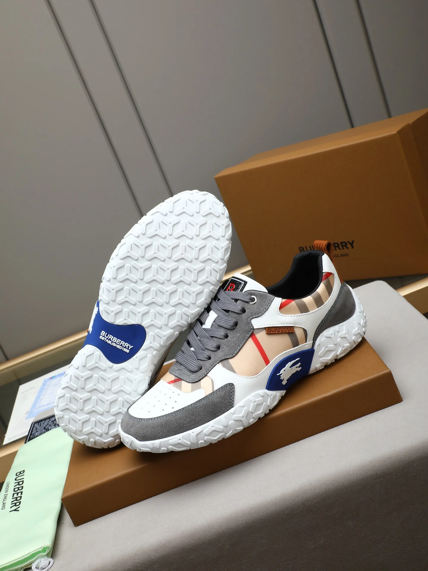 BURBERRY Sneakers Leather & Sheepskin EU38-44 B00202608030384 - Image 3