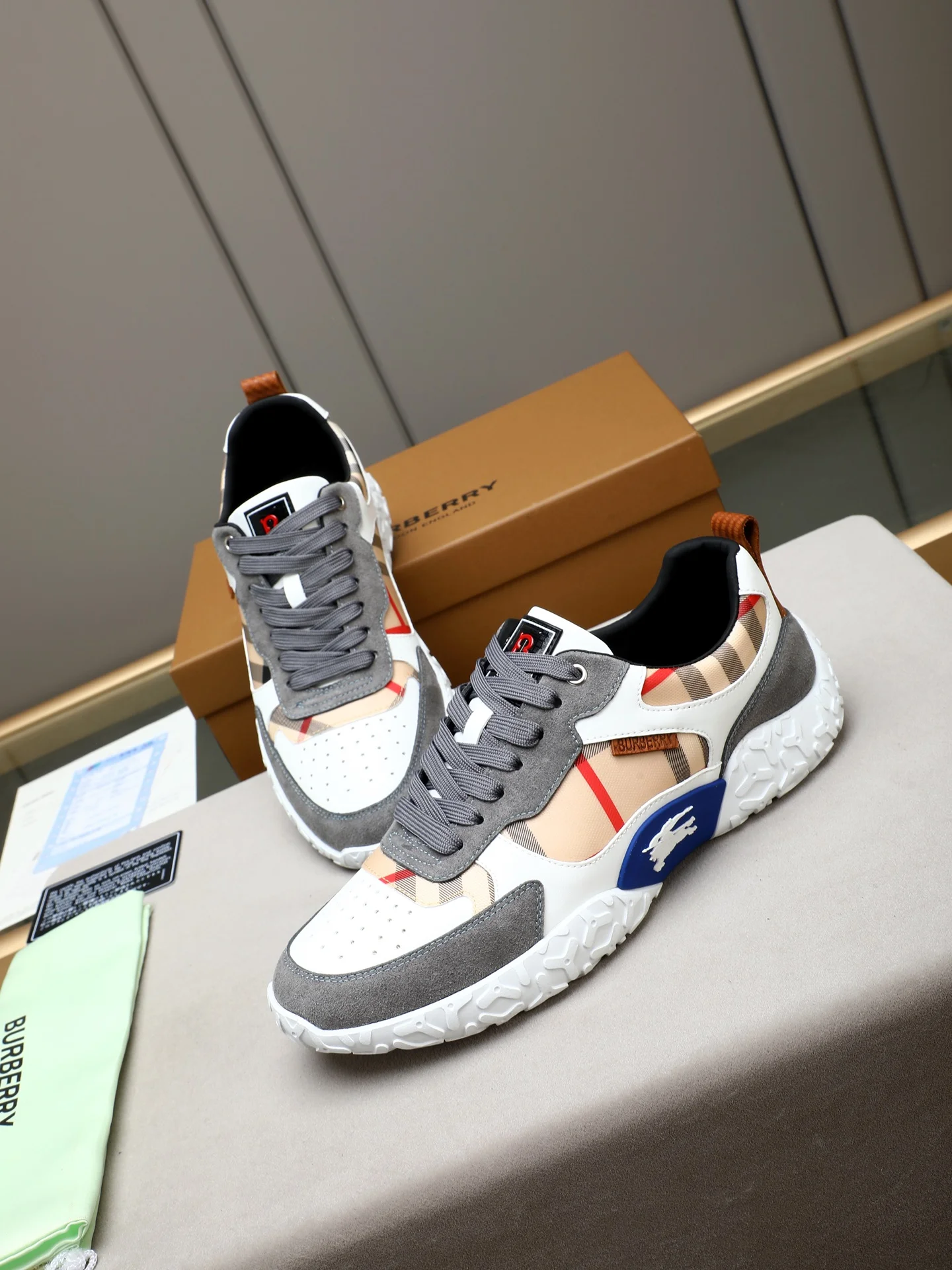 BURBERRY Sneakers Leather & Sheepskin EU38-44 B00202608030384 - Image 7
