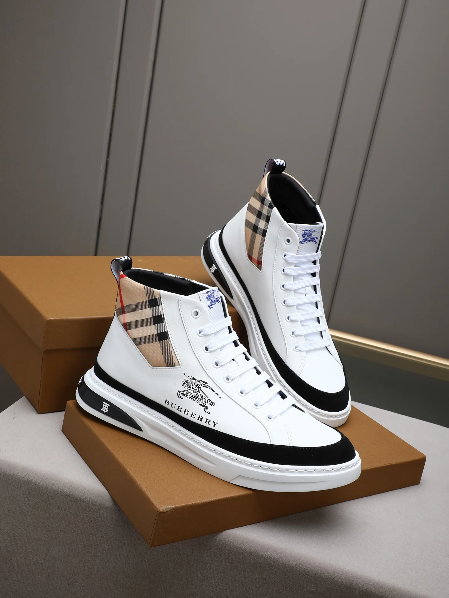 BURBERRY Sneakers Leather & Sheepskin EU38-44 B10202608030368 - Image 4