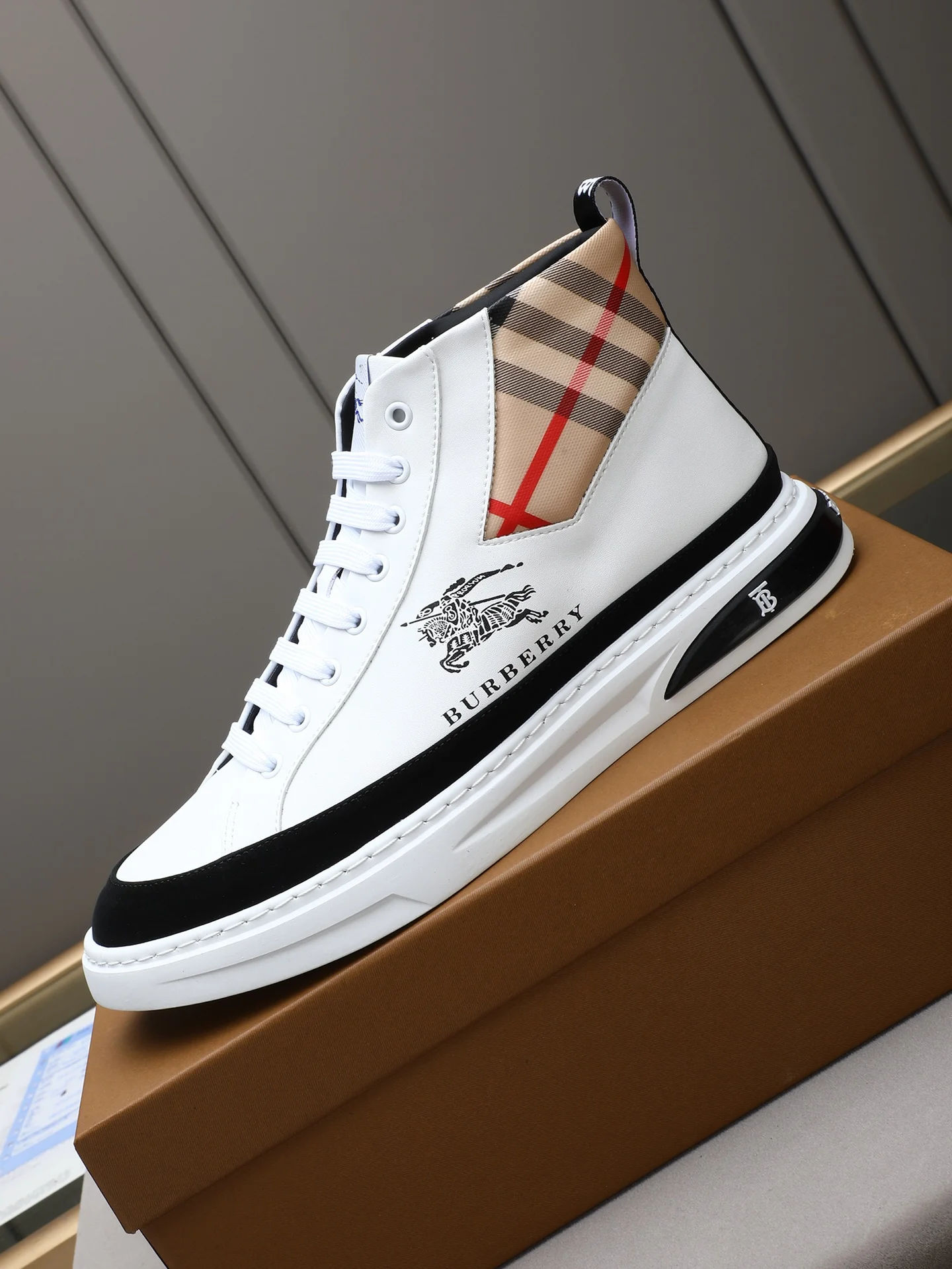 BURBERRY Sneakers Leather & Sheepskin EU38-44 B10202608030368 - Image 6