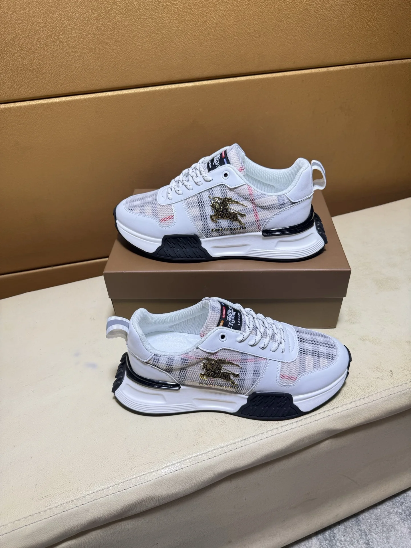 BURBERRY Sneakers Leather & Sheepskin EU38-44 B20202608030441 - Image 4
