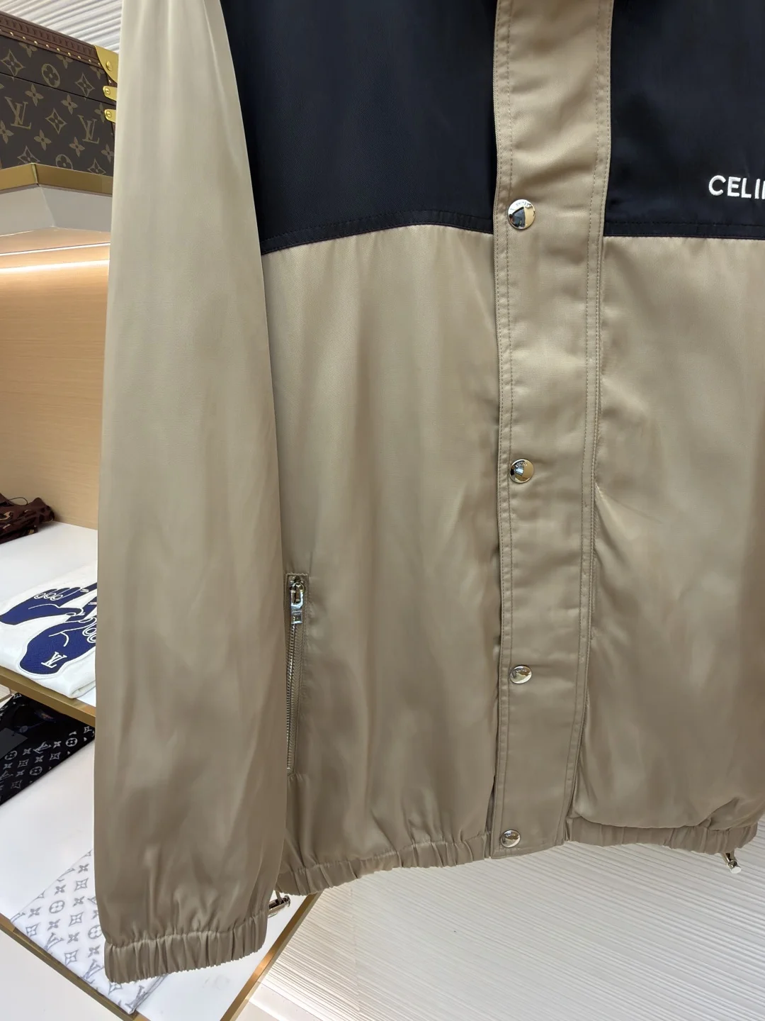 CELINE Jackets Nylon 46-52 C55202608060218 - Image 6