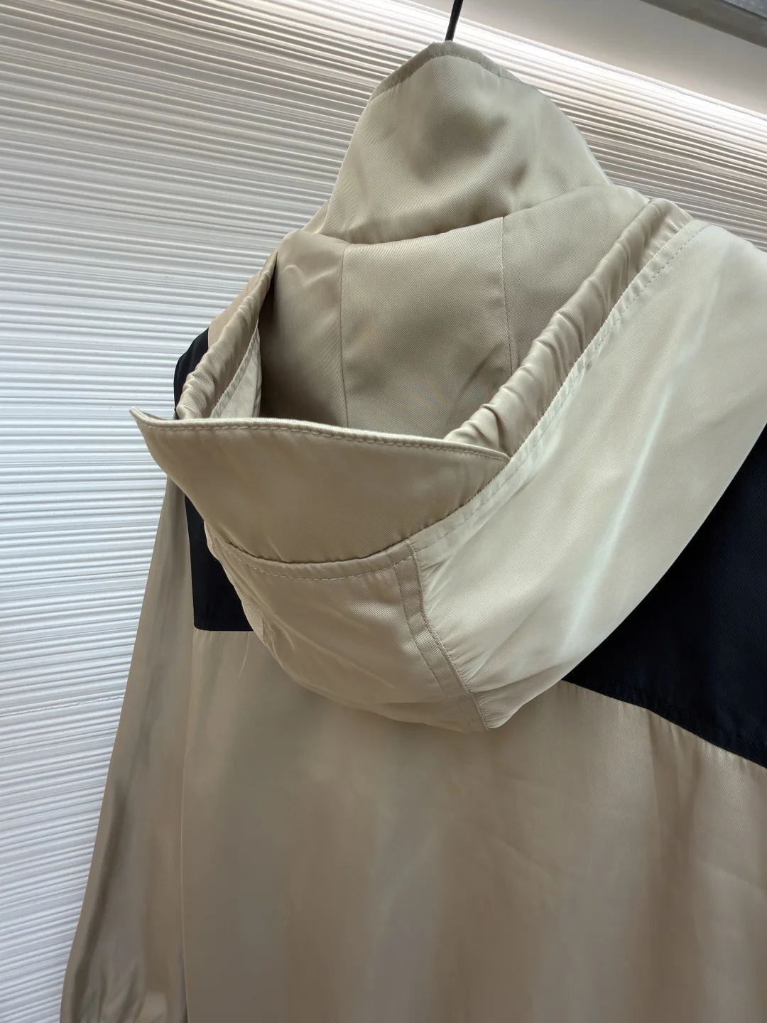 CELINE Jackets Nylon 46-52 C55202608060218 - Image 9