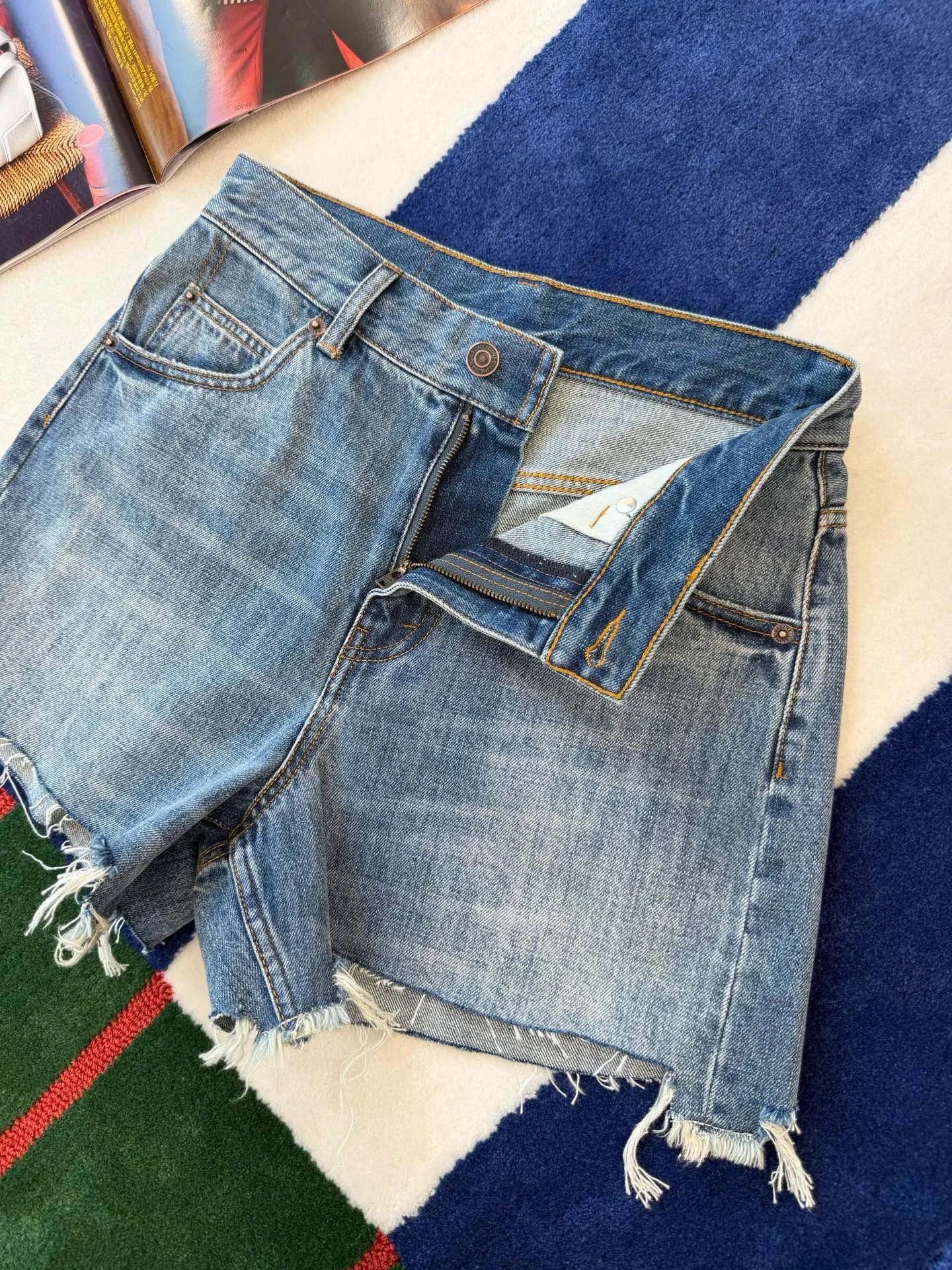 CELINE Shorts Denim S-M-L B85202608041777 - Image 7