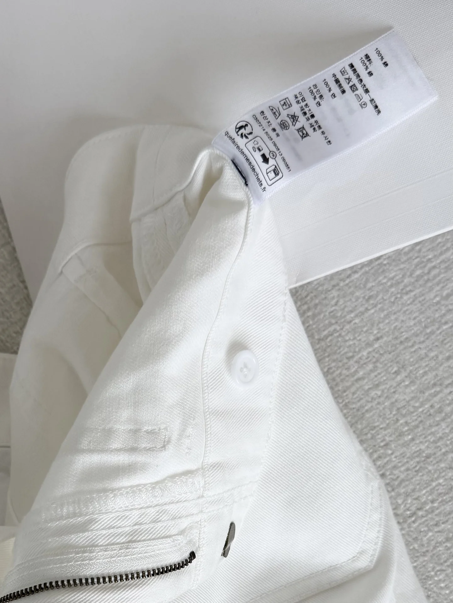 CELINE Shorts S-L B75202608040594 - Image 6