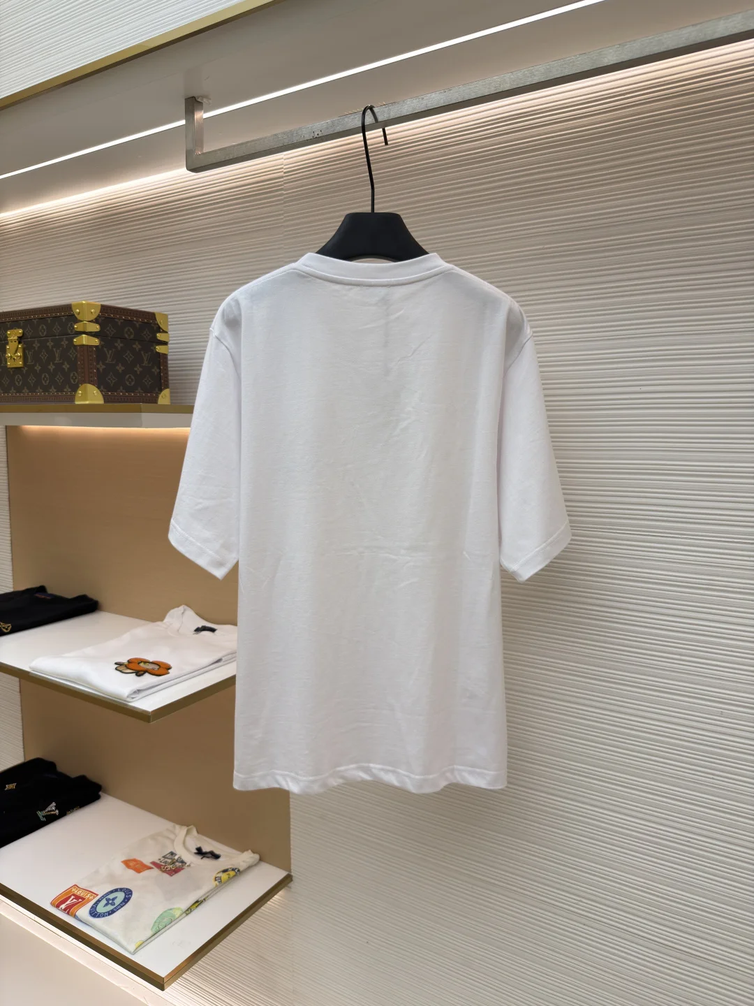 CELINE T-shirts Cotton XS-L A30202608060434 - Image 2
