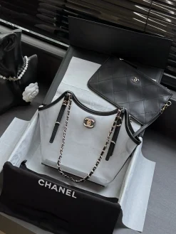CHANEL Beach Bags PVC Leather (White-Black) 37X11X36CM F90202608070404