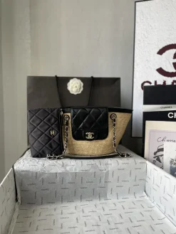 CHANEL Beach Bags Raffia Leather (Black-Beige) 34X18X13X18CM H30202608070754