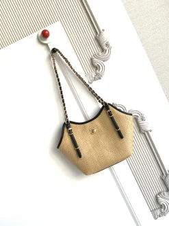 CHANEL Beach Bags Straw Leather (Beige-Black) 20X28X7CM F80202608072926