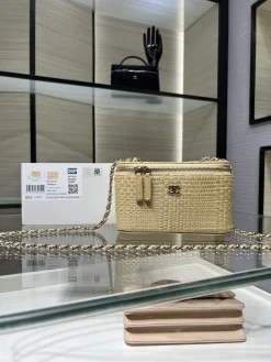 CHANEL Beach Bags Straw Leather (Beige-Gold) 16X8X10CM F60202608071726