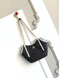 CHANEL Beach Bags Straw Leather (Black-White) 20X28X7CM F80202608072927